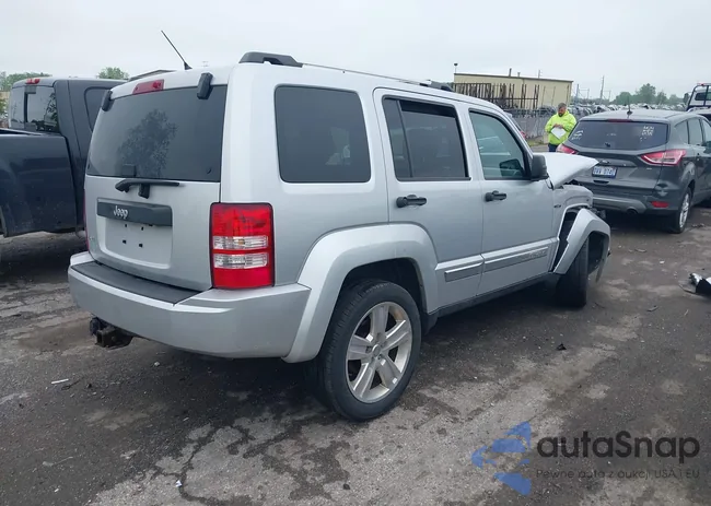 1C4PJMFK5CW135908: 42311040