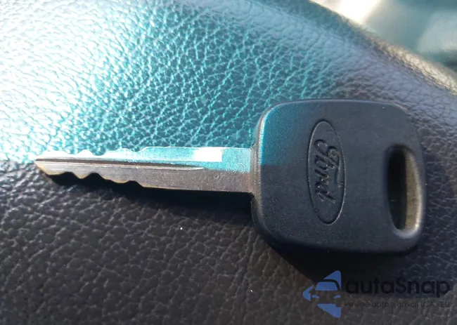 1FAFP45X1XF215757: 42311086