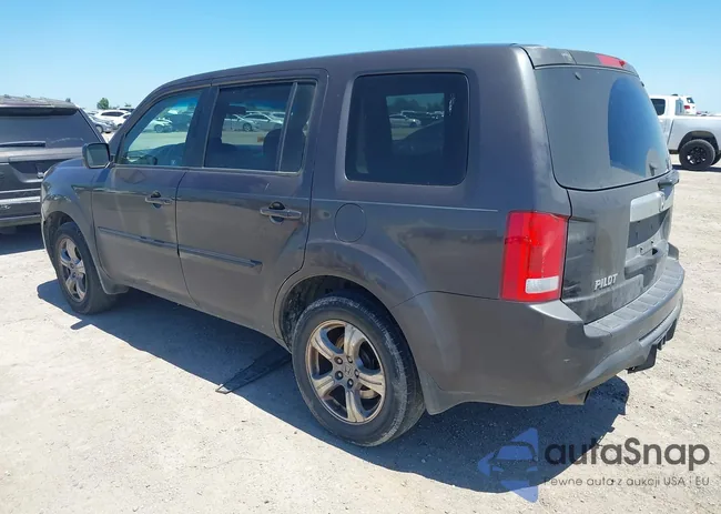 5FNYF3H4XCB011992: 42311106