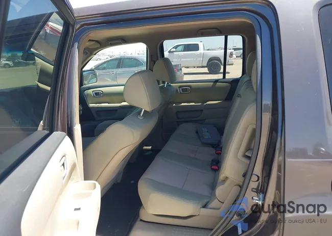 5FNYF3H4XCB011992: 42311106