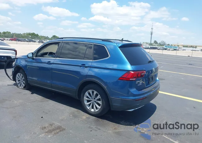 3VV3B7AX9KM057438: 42312330