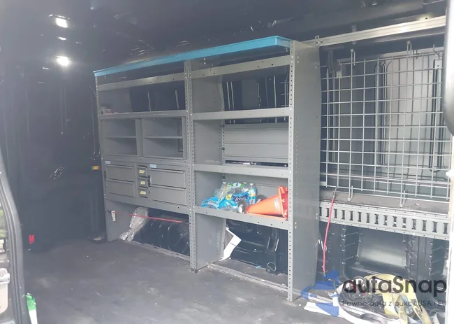 1FTYR2CM6FKA84552: 42312398