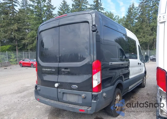 1FTYR2CM6FKA84552: 42312398