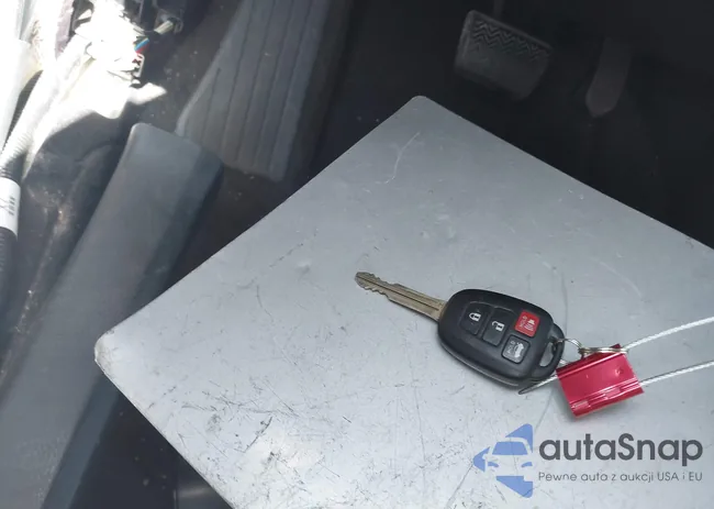 2T1BURHE1FC277823: 42312507