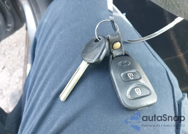 KMHCT4AE1FU888728: 42312579