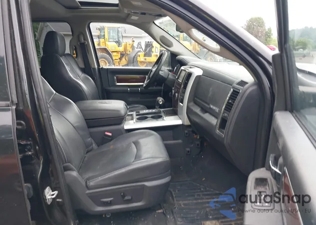 1D3HV13T69S799484: 42312702