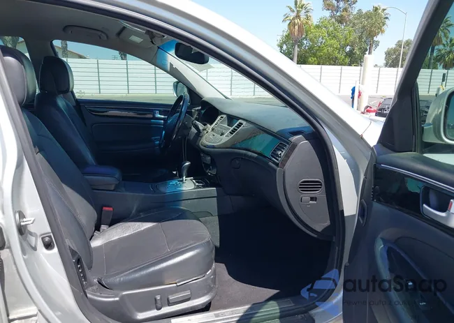 KMHGC4DD3CU196678: 42311784