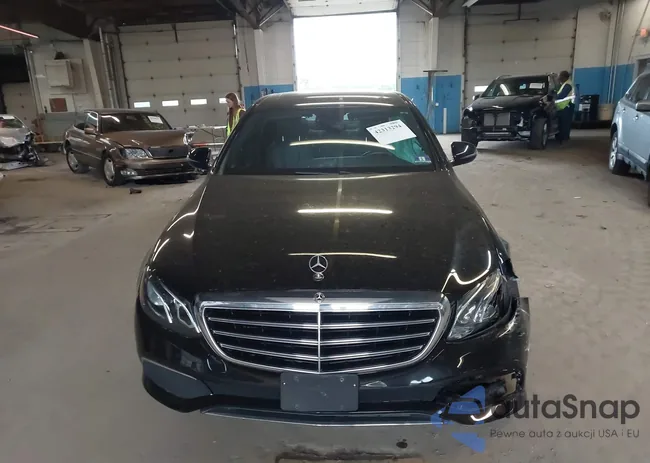 WDDZF4KB2KA577059: 42313294