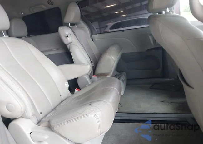 5TDYK3DC0ES493864: 42313298