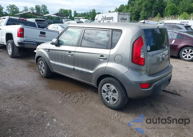 KNDJT2A56D7613867: 42313326