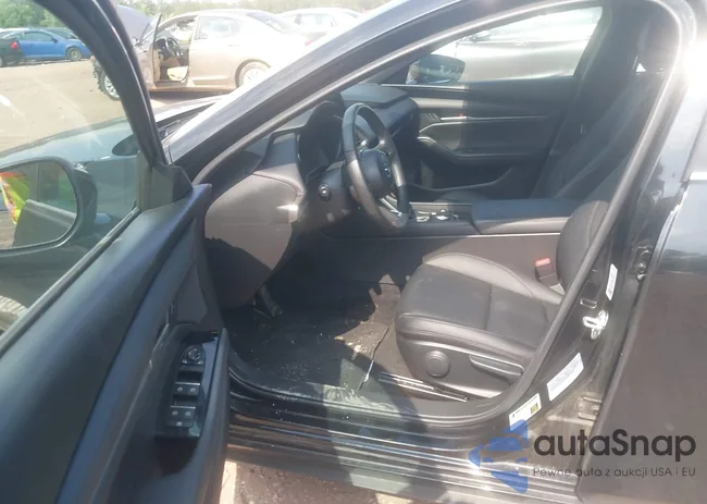 JM1BPAKM8S1752519: 42313387