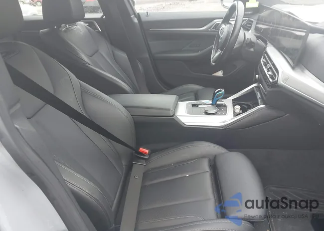 WBY73AW00NFN14842: 42313404