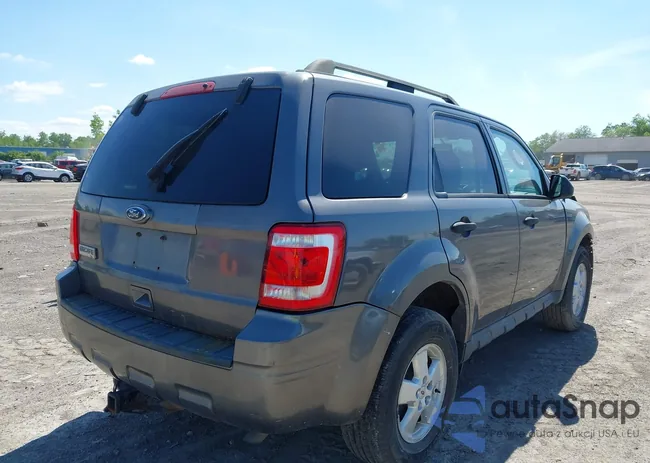 1FMCU0D76AKA42828: 42313422