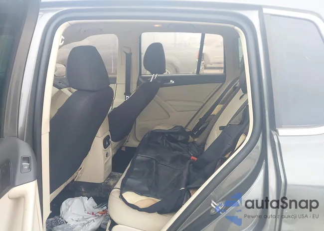 WVGAV7AX5CW005816: 42313578