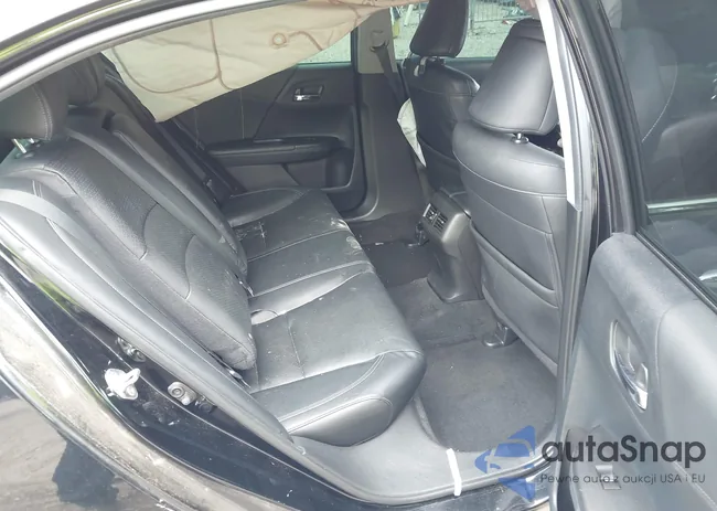 1HGCR2F8XFA275584: 42313714