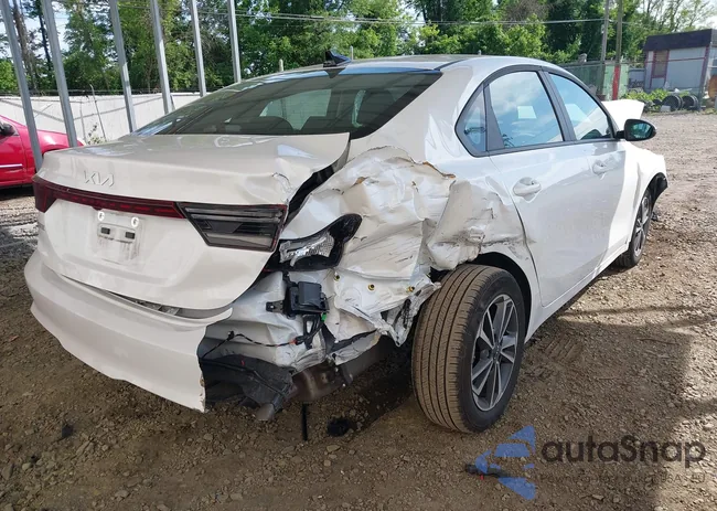 3KPF24AD9RE834172: 42312858