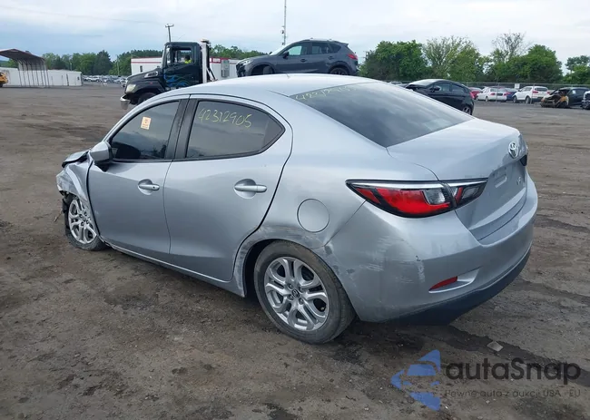 3MYDLBYV8HY158450: 42312905