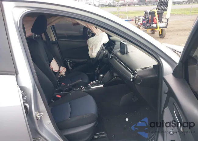 3MYDLBYV8HY158450: 42312905