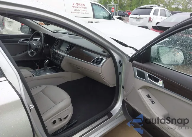 KMHGN4JE2FU101085: 42312927