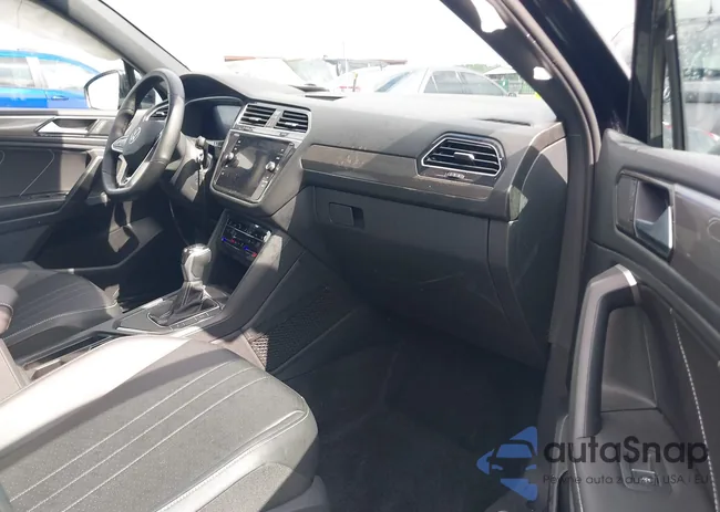 3VV3B7AX3PM131427: 42314267