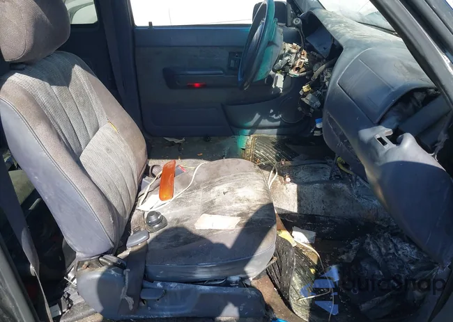 4TAVL52N1XZ451779: 42314523