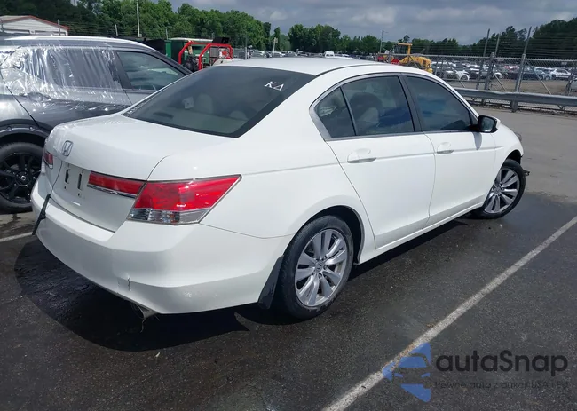 1HGCP2F74BA048009: 42314677