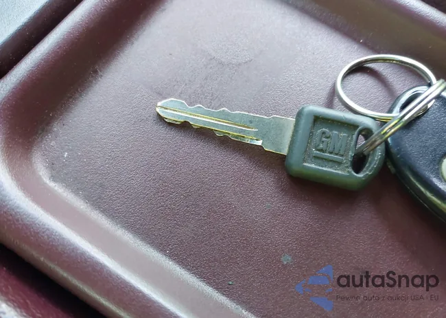 1GNEK13R8XR102093: 42314778