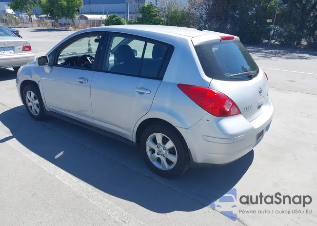 3N1BC13E09L372132: 42314068