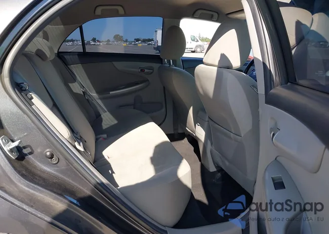 2T1BU4EE6CC808212: 42315378