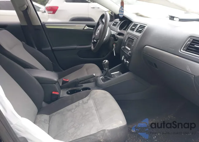 3VW167AJ8HM211245: 42315499