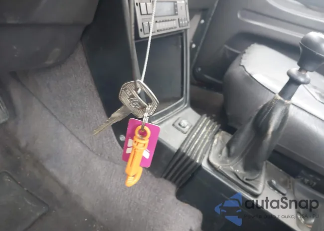 YS3AL35L3L5004902: 42316349