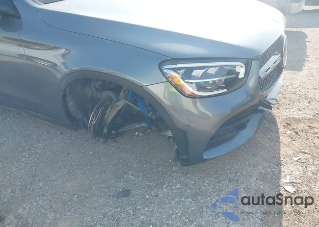 W1N0G8EB8LF845533: 42315890