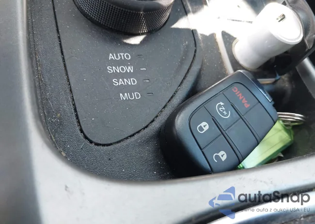 3C4NJDBB9JT147463: 42316179