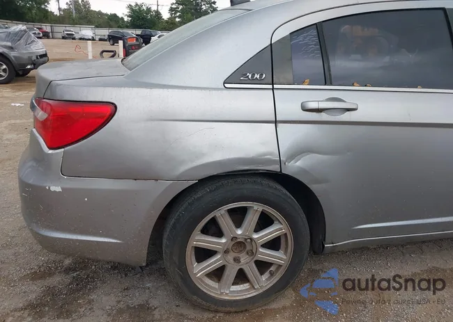 1C3CCBAB8DN640244: 42317382