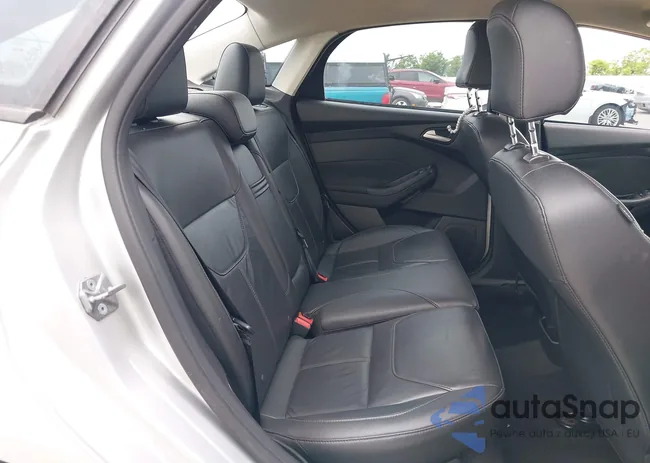 1FADP3F25GL391233: 42316800