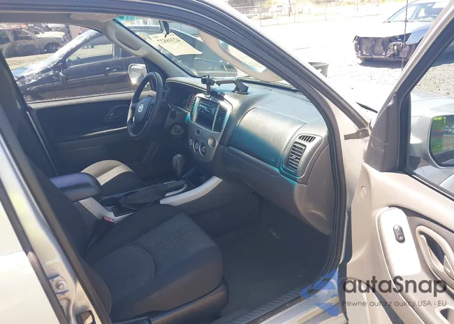 4F2YZ04115KM45709: 42316827