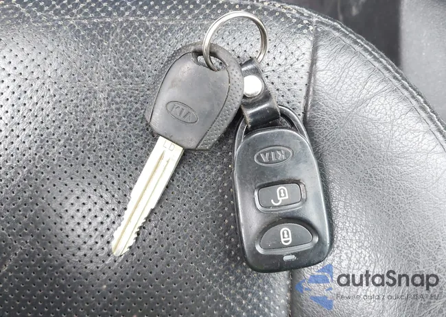 KNDJF723557101942: 42316853