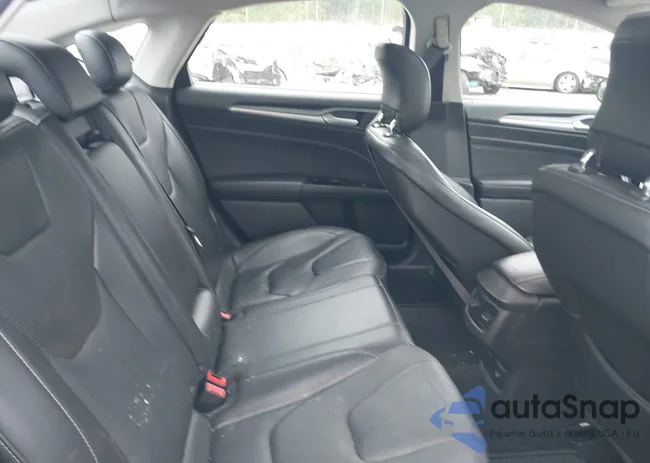 3FA6P0SU4DR284766: 42318276