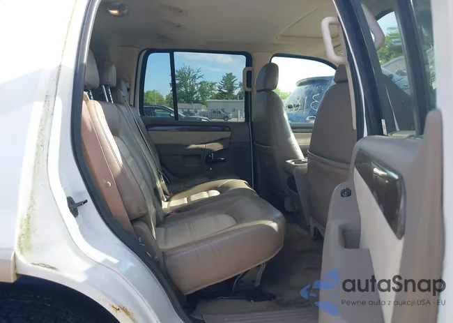 1FMZU74W35UA24744: 42318302