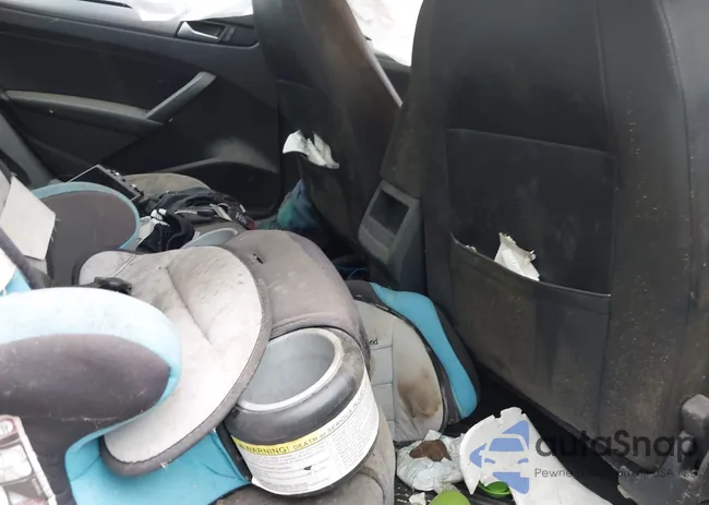 1VWAT7A38EC032808: 42318359