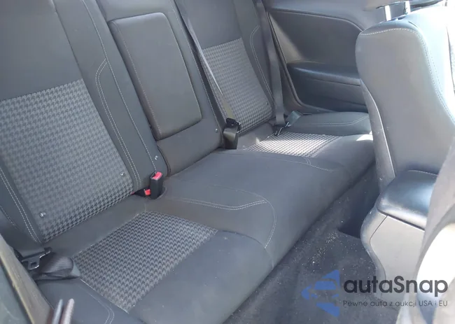 2C3CDZAG7FH733852: 42318433