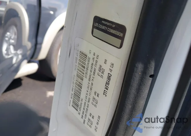 2B3KA43GX8H206103: 42317824