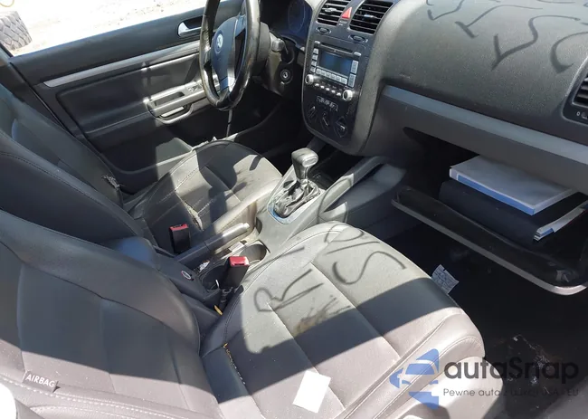 3VWRZ71K58M044121: 42317882