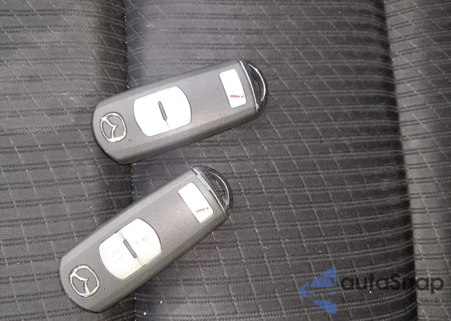 JM3KE4CY2E0348500: 42318155