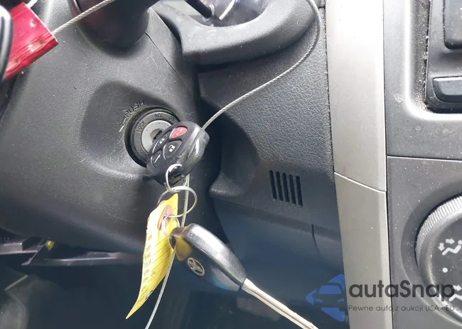 2T1BU4EE1CC844034: 42319179