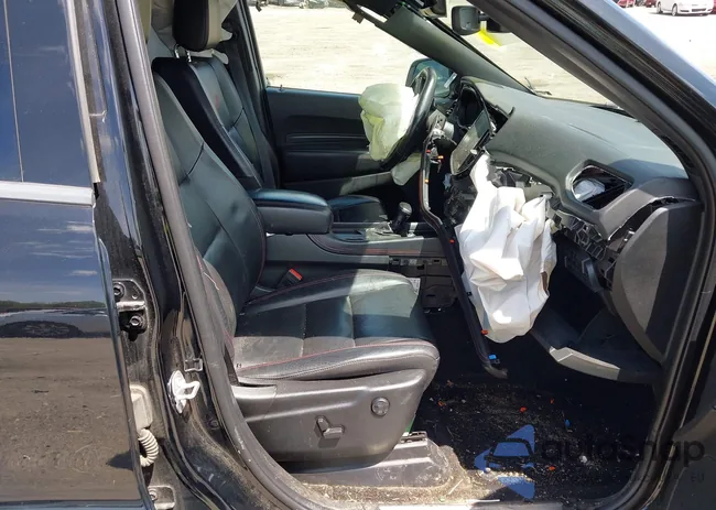 1C4SDJCT6MC850650: 42319197