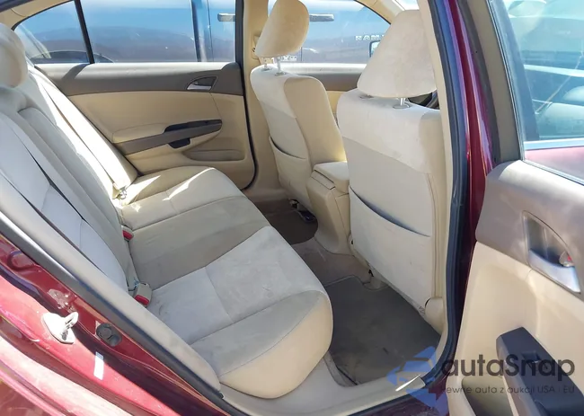 1HGCP2F44AA154707: 42319660