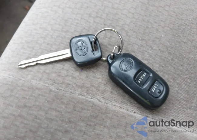 2T1BR38EX4C211833: 42318866