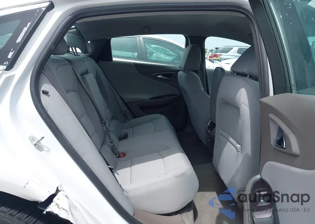 1G1ZD5ST5PF143784: 42318900