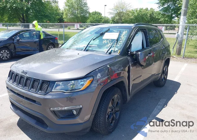 3C4NJDBB0JT454598: 42318972